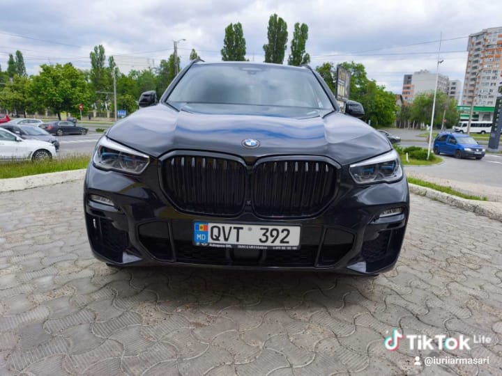 BMW X5 - front