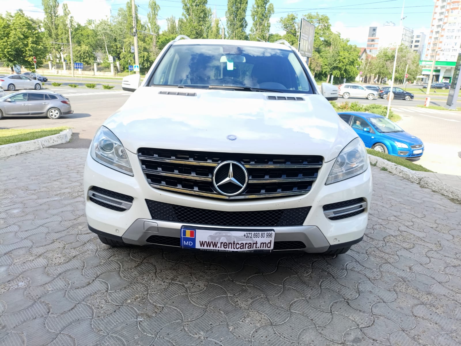 Mercedes-Benz ML 250 - front