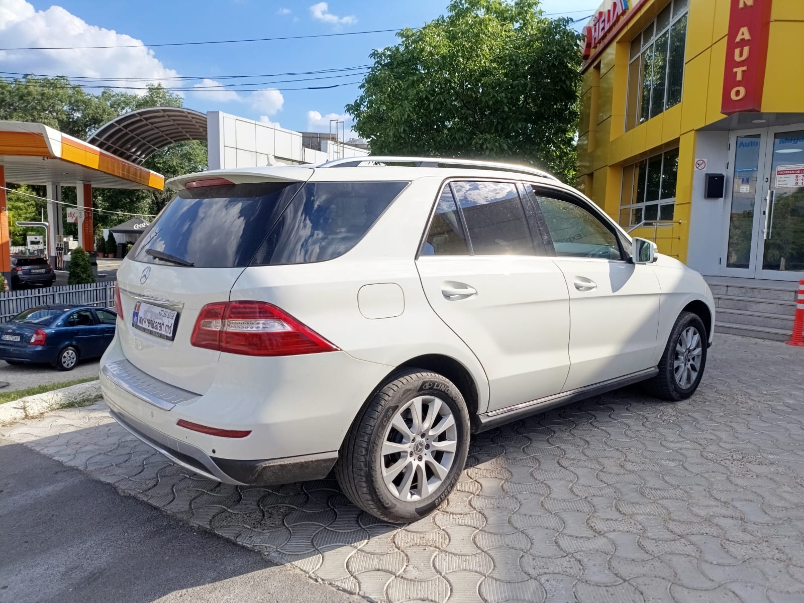 Mercedes-Benz ML 250 - rear-three-quarter