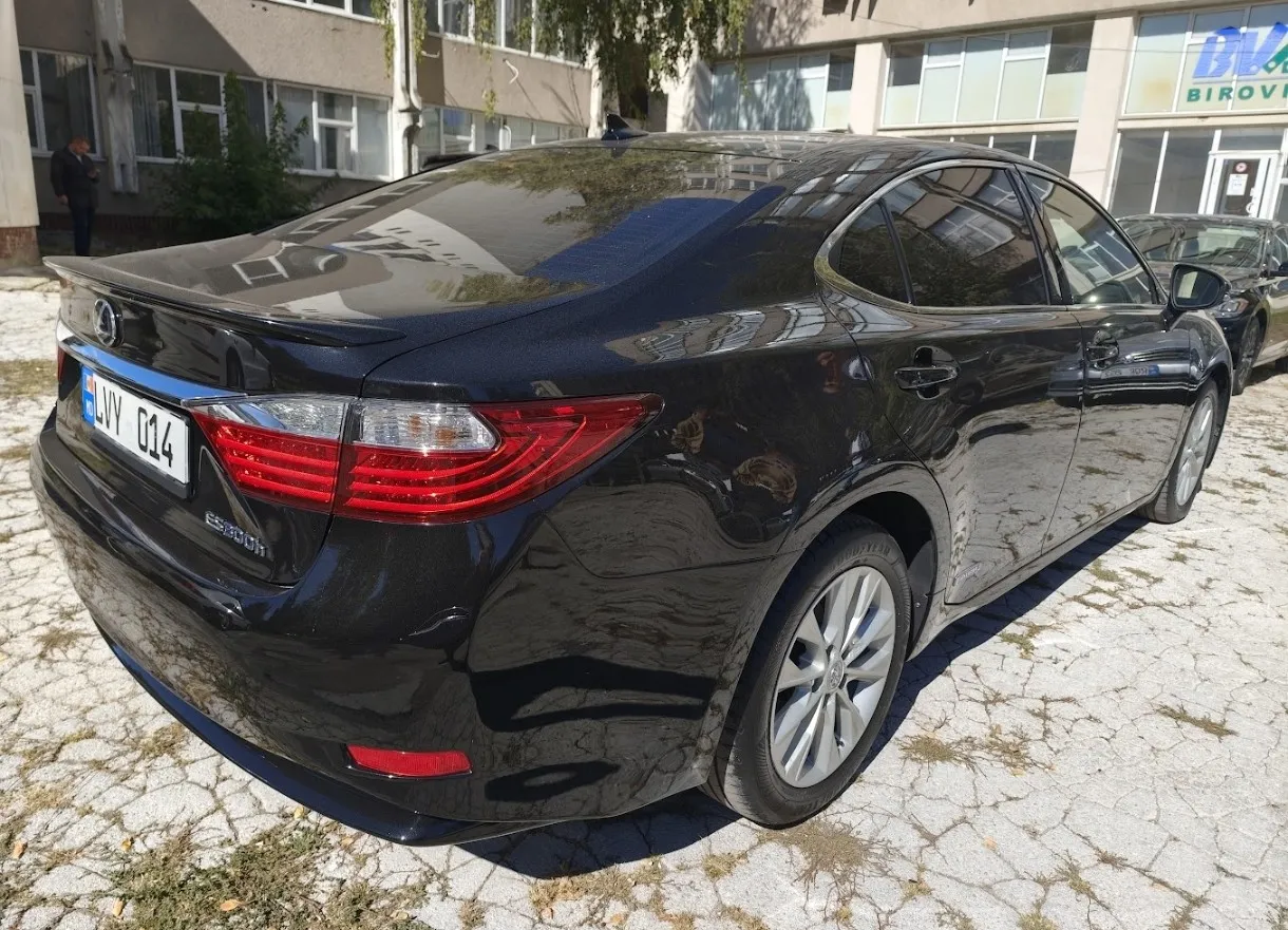 Lexus ES300h